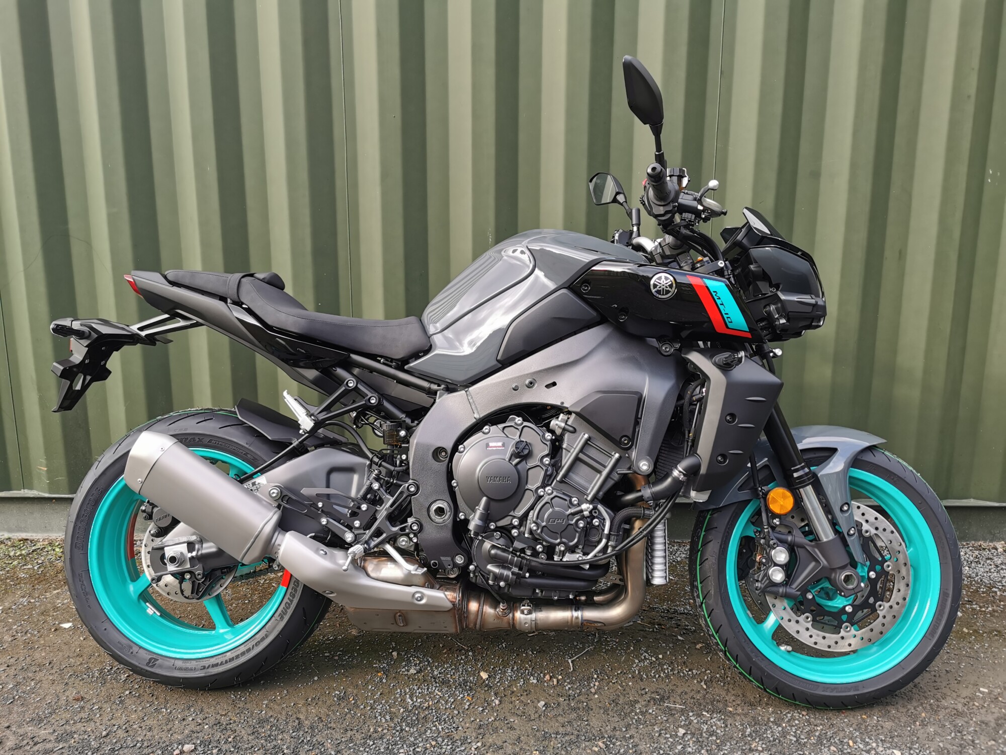 yamaha mt10 black